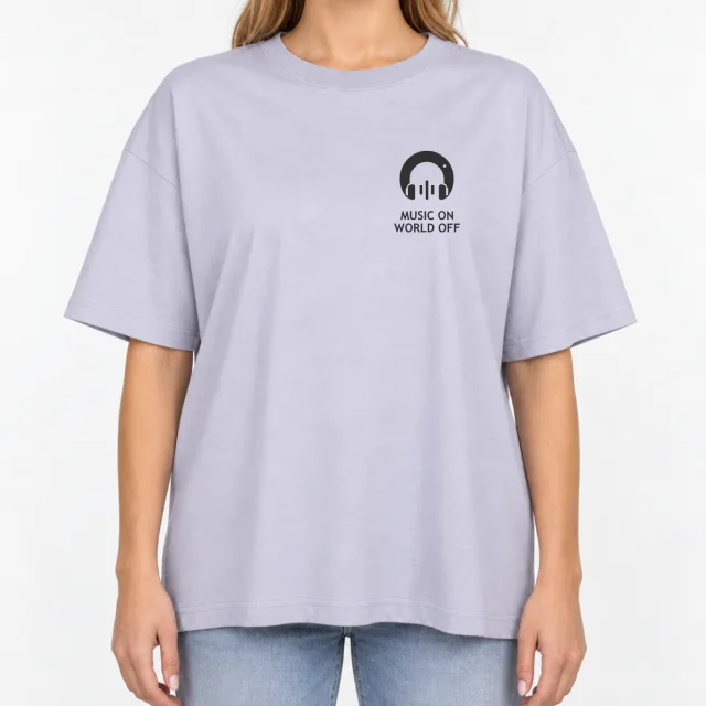 Women´s Boxy Oversized T-Shirt – Music On. World Off. – Deep Black